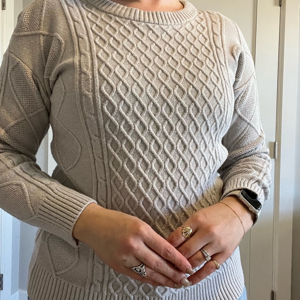 Revolution Cable Knit Sweater in Cream Size Small